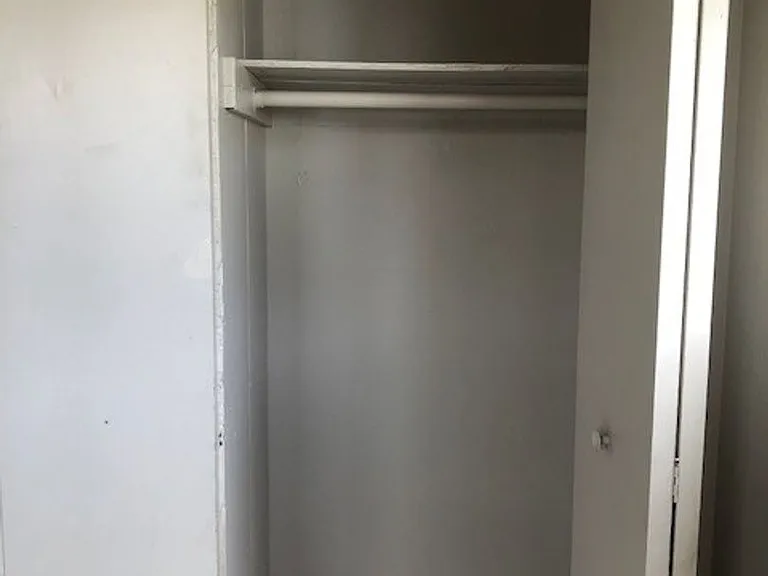 260-290 N 10th St — Photo 10
