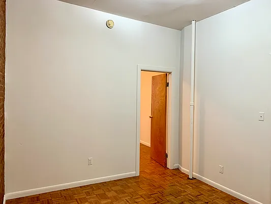 Rented by Compass | media 7