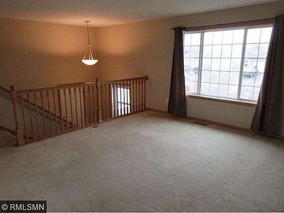 3rd image of 215 Gloria Ave