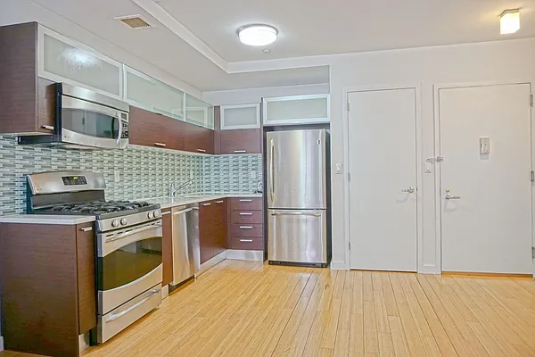 Rented by Compass | media 10