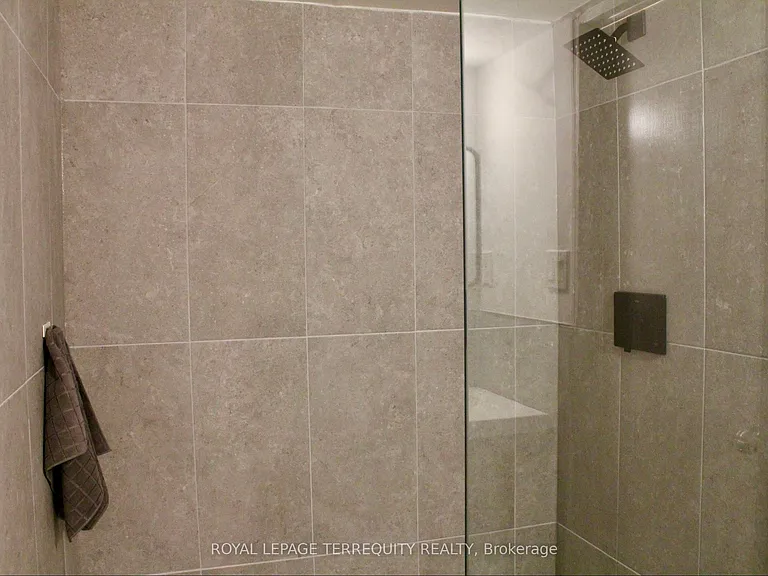 140 Wolverleigh Blvd #LOWER — Photo 22