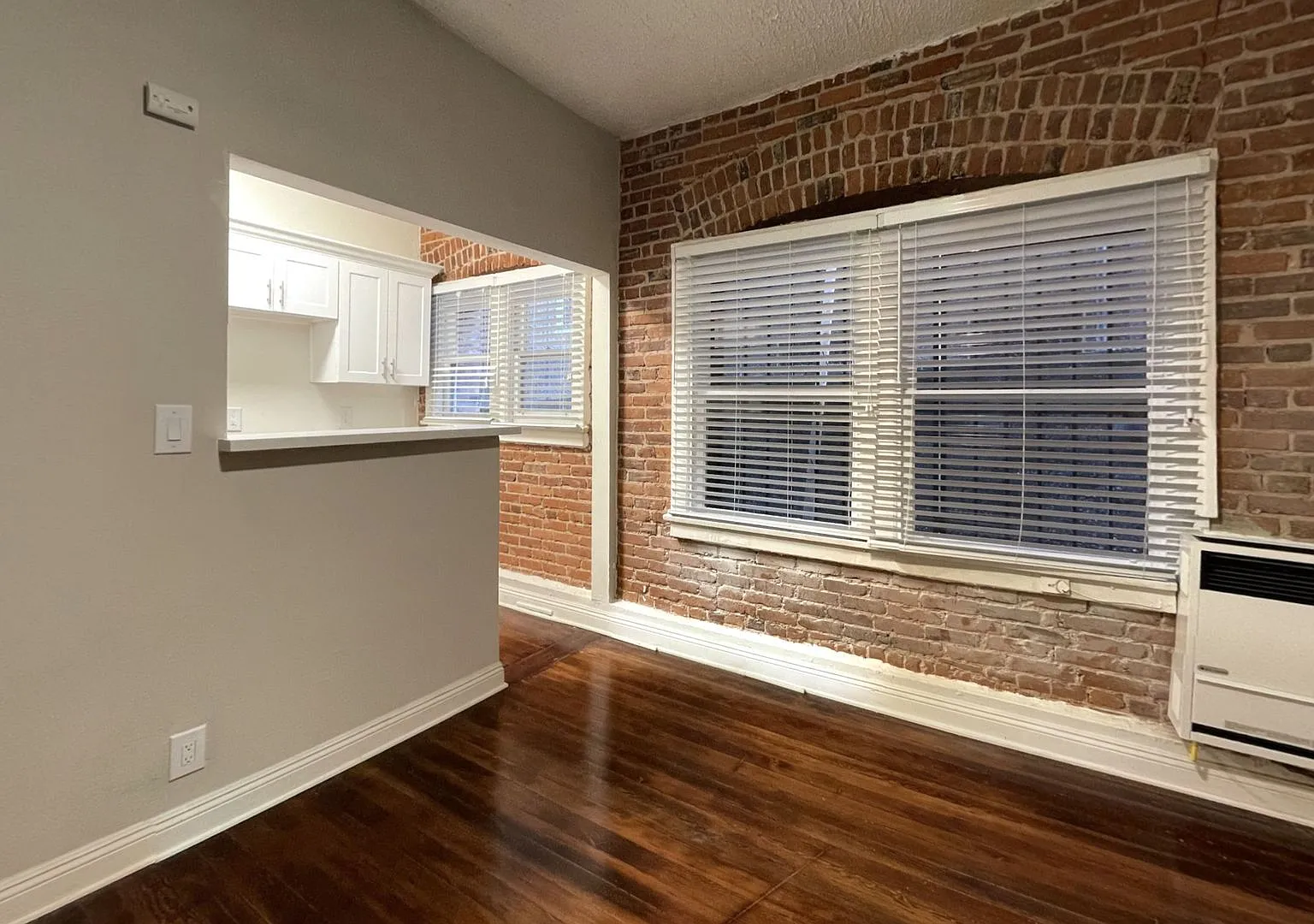 Leeward Apartments — Photo 4