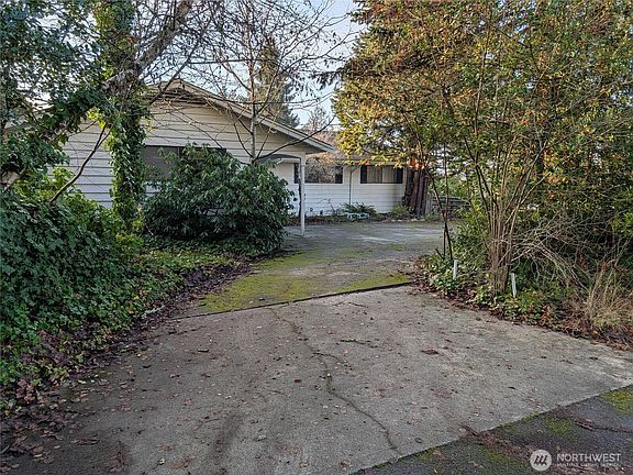 2nd image of 11214 34th Avenue E