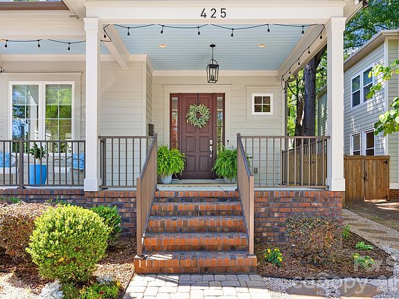 4th image of 425 Pecan Ave