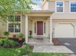 178 Hazelnut Dr #178, Streamwood, IL 60107