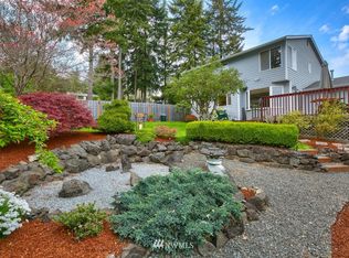 873 NW Liberty Ln, Poulsbo, WA 98370