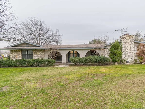 11980 Hollowell Rd, Atascosa, TX 78002