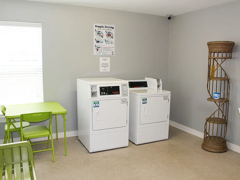 Springridge Apartments — Photo 14