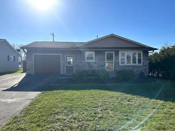 1015 Kathey Dr, Maquoketa, IA 52060