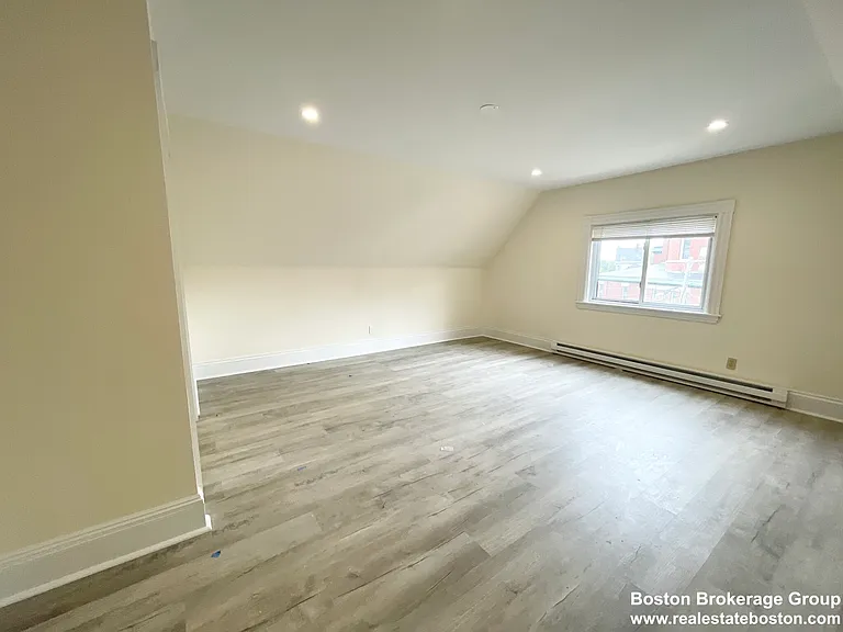 72 Roseclair St #2 — Photo 7
