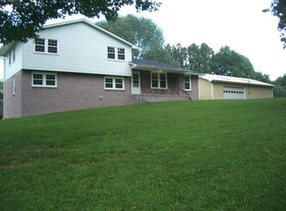 3418 Bowker Rd, Charlotte, TN 37036