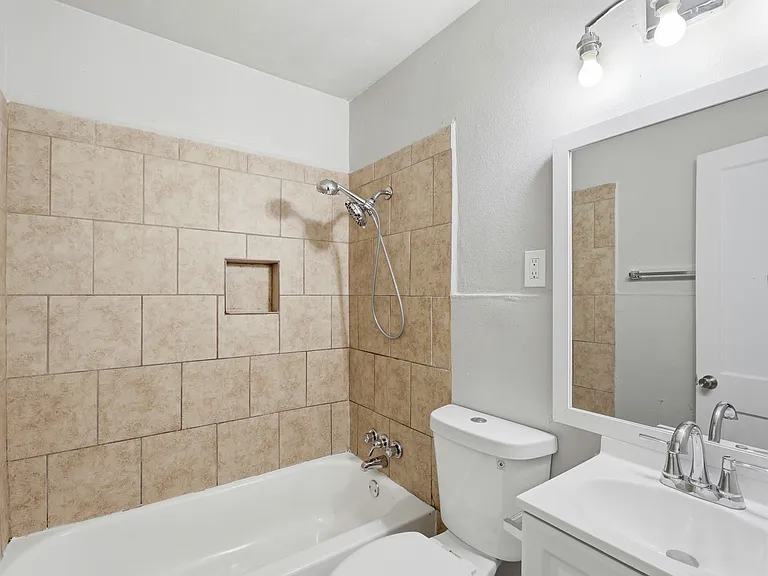 8120 Rayville Dr — Photo 13