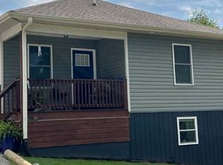 18 Zebs Pl, Candler, NC 28715