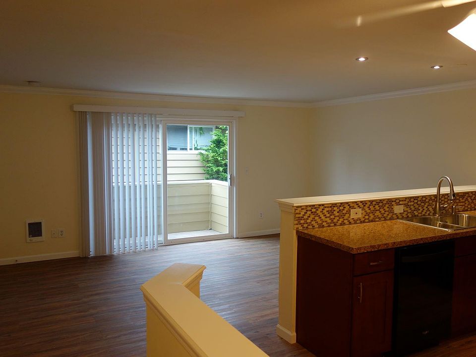 1st image of 21215 58th Ave W APT 6