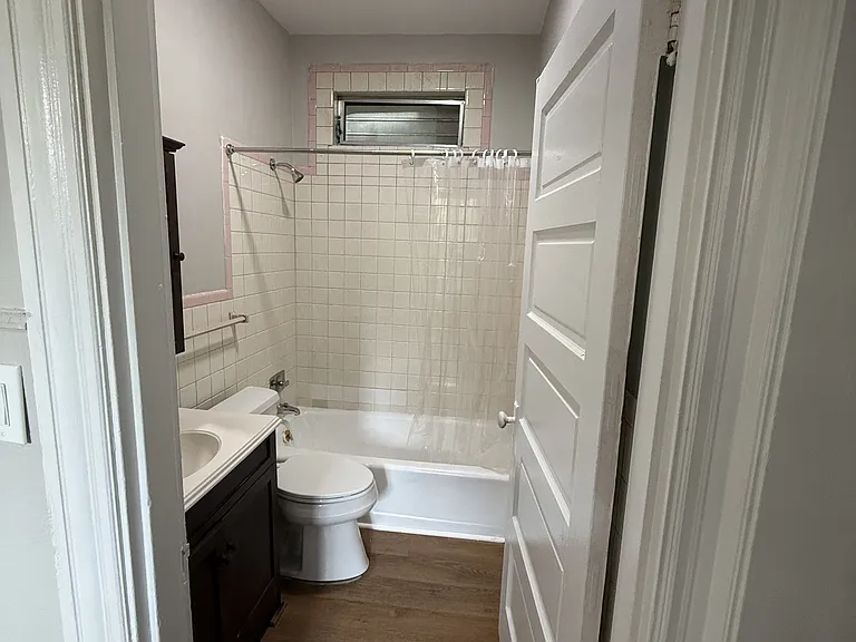 221 Pine St — Photo 5