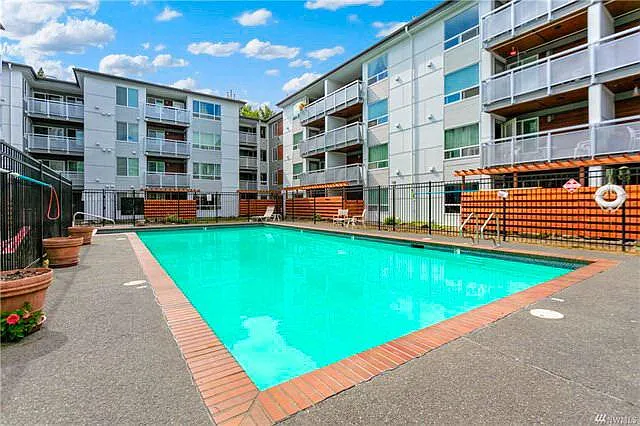 Swimming Pool-Facing South