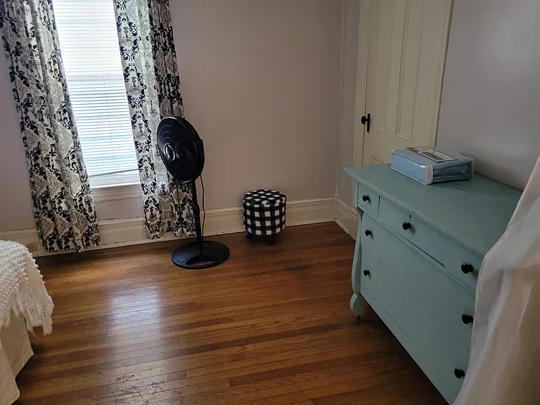 288 E 1st St #TOP FURNISHED — Photo 18