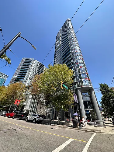 233 Robson St #2108 Photo 1