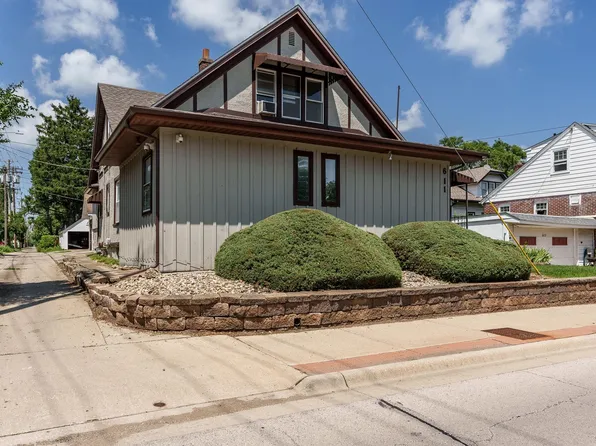611 Auburn St, Rockford, IL 61103