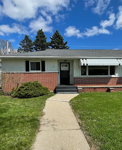 1004-1006 N Sumac Dr Photo 1