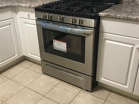 Stainless stove brand new!