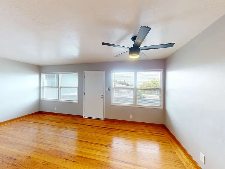 845 Macarthur Blvd — Photo 8