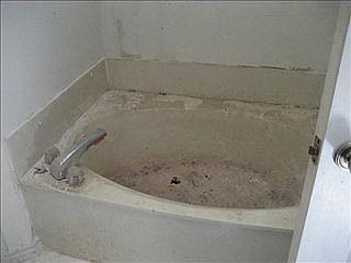 5th image of 408 Scrub Oak Ct