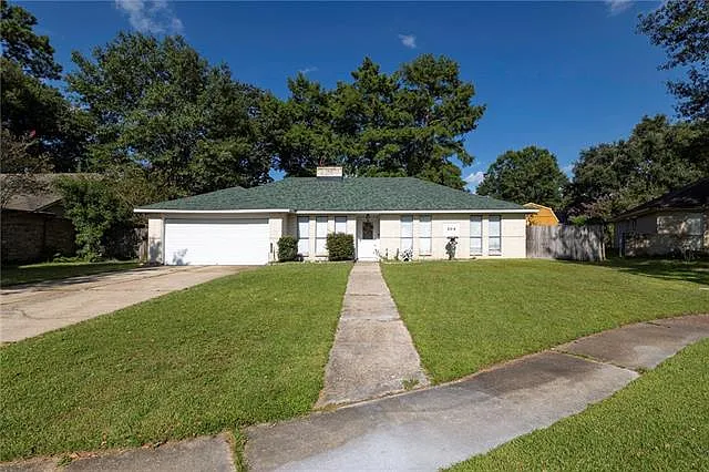 3 bed, 2.0 bath, 1500 sqft, $1,750 — Photo 2