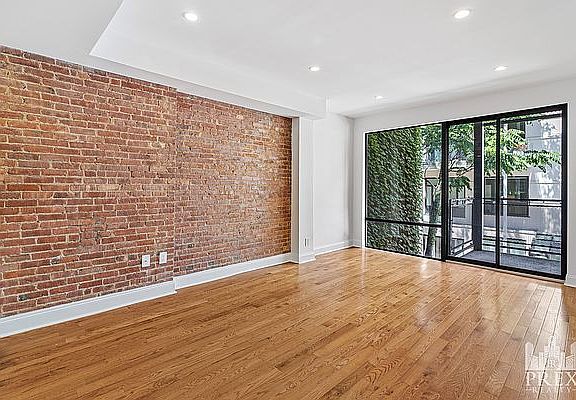 3rd image of 331 E 81st St APT 3R