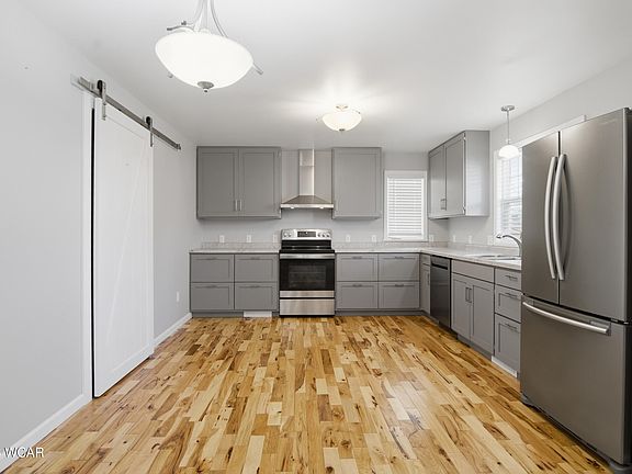 4th image of 232 N Cherry St