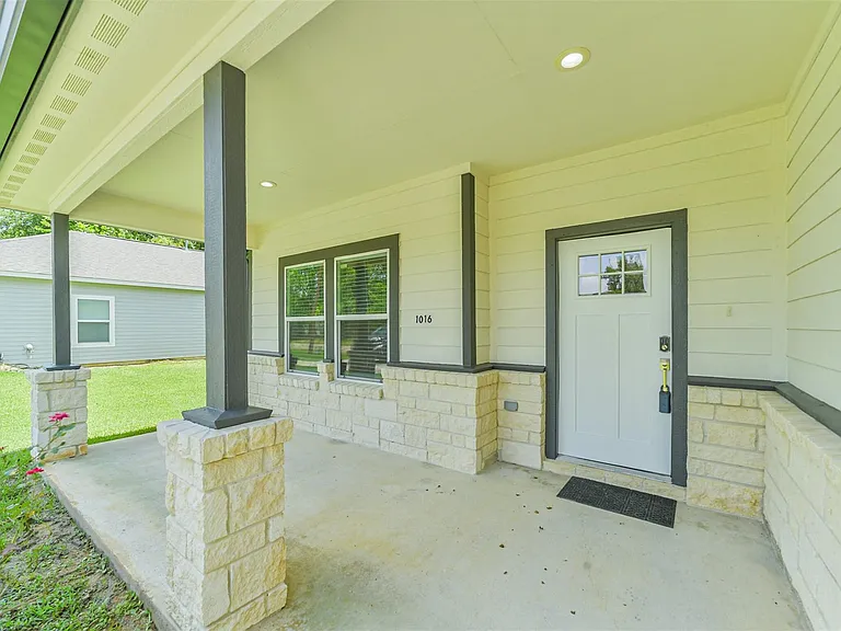 1016 Rachel B Scott St — Photo 2