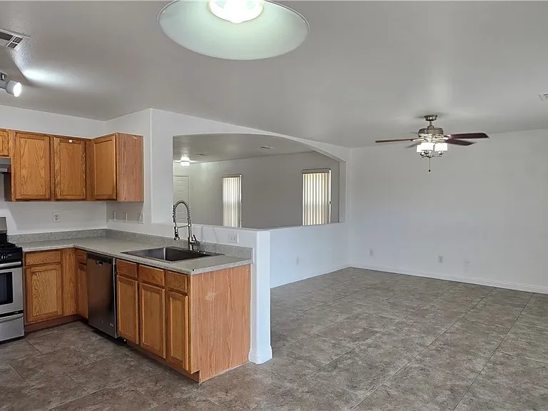 9636 Cedar Park Ave — Photo 7