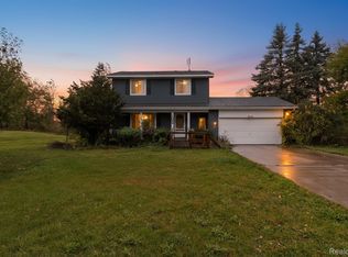 1066 Ramsgate Rd, Flint, MI 48532