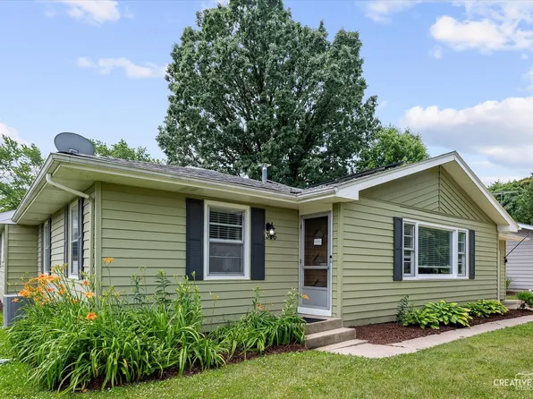 306 Hillside Pl, North Aurora, IL 60542