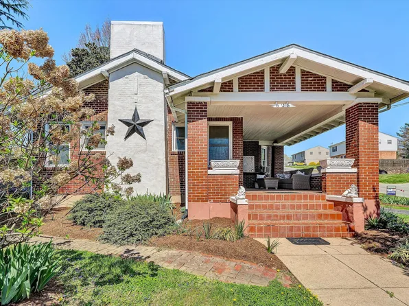 625 Vinton Mill Ct NE, Roanoke, VA 24012