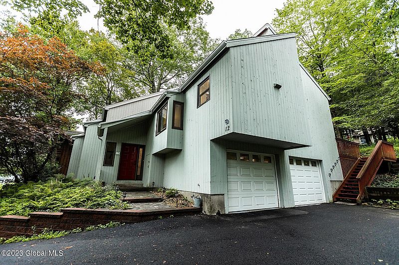 2nd image of 12 Ashford Lane