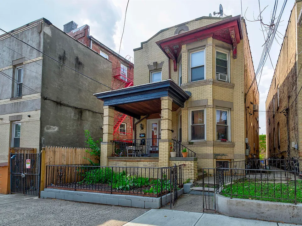 9 Concord St #2