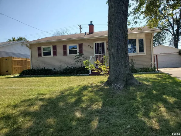 938 38th Ave, East Moline, IL 61244