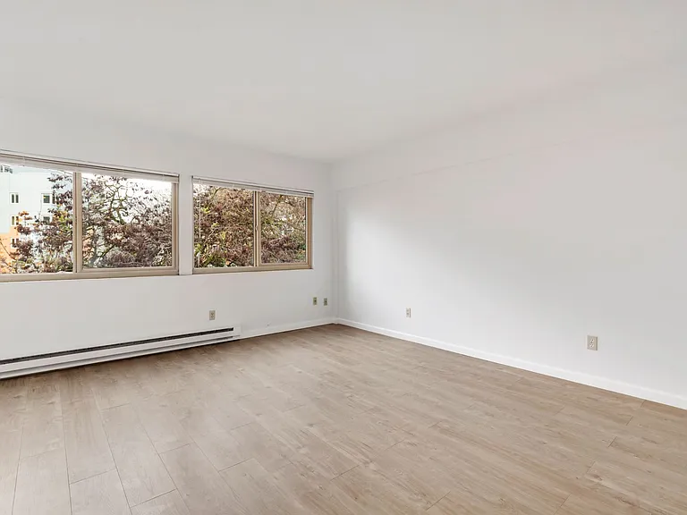 The Willis Apartments — Photo 28