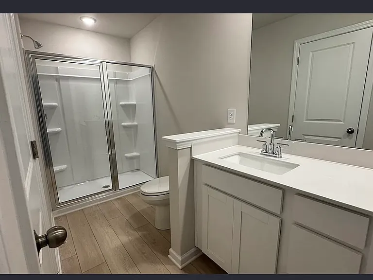 721 Peyden Ln #721 — Photo 2