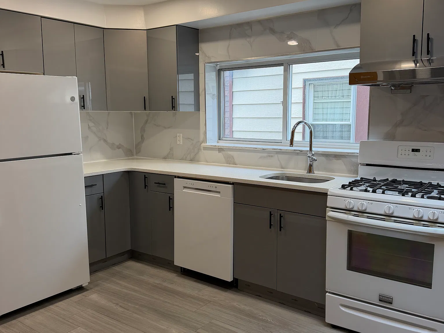 3 bed, 1200 sqft, $3,600 — Photo 1