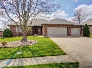 880 E Turnbridge St, Springfield, MO 65810