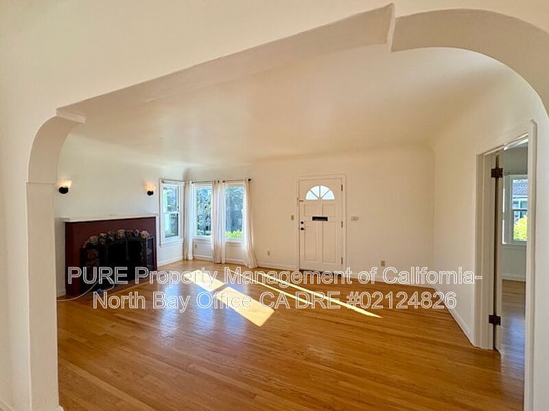 1st image of 400 Upham St