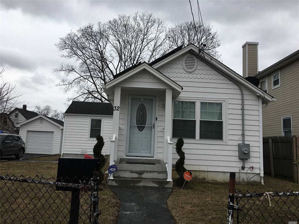 1st image of 32 E Centennial Ave