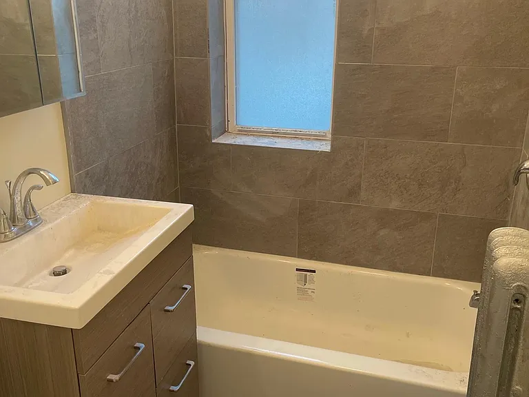 2540 W Thorndale Ave #1 — Photo 6