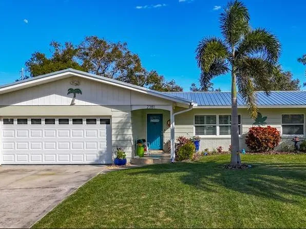 2381 Sarazen Dr, Dunedin, FL 34698