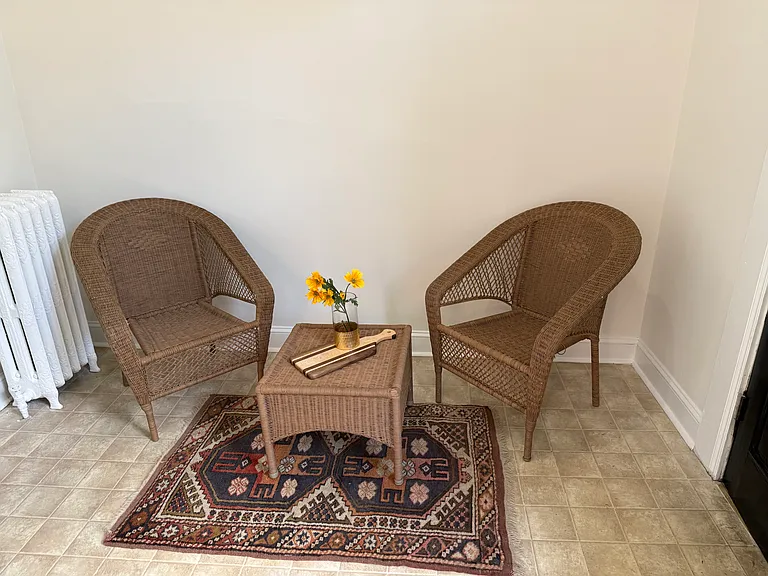 Eat in breakfast area in the kitchen