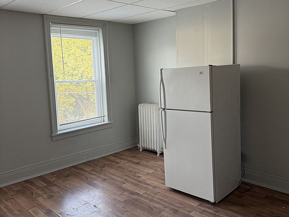 2nd image of 304 Lansing St APT 2C