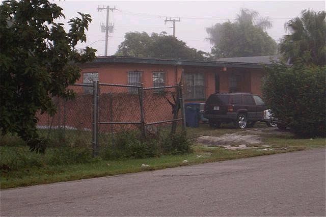 2nd image of 1409 NW Avenue D