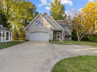 1135 Cleveland Rd E, Huron, OH 44839